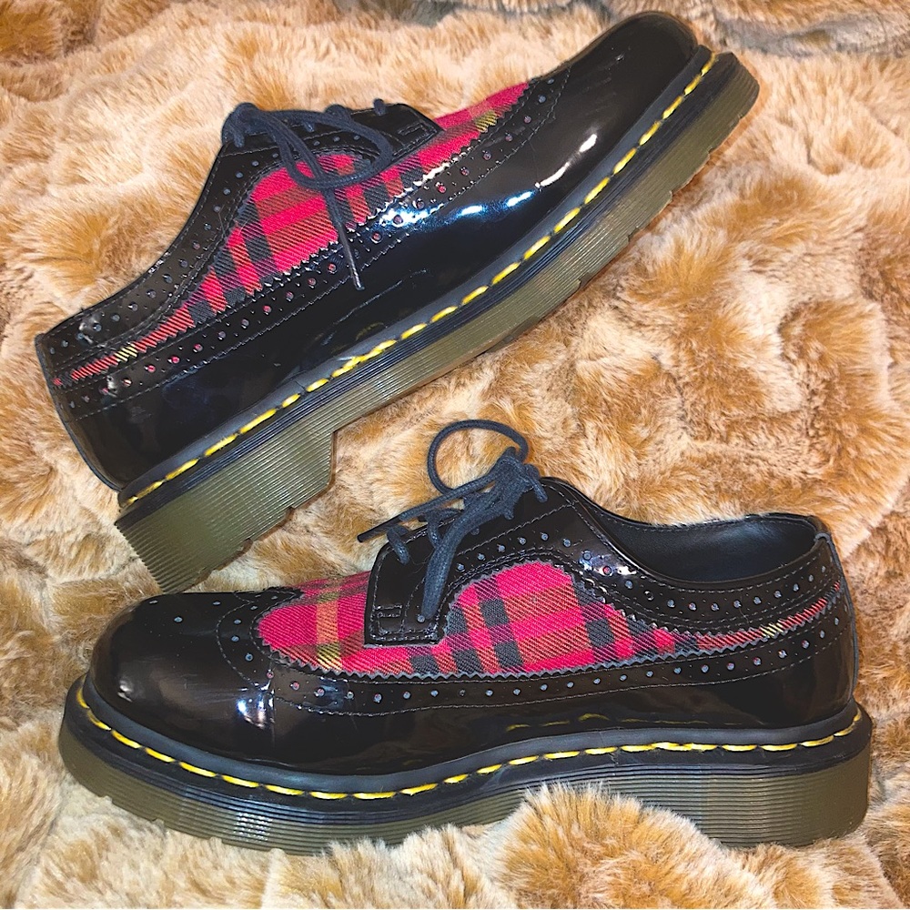 Dr. Martens Airwair Oxfords